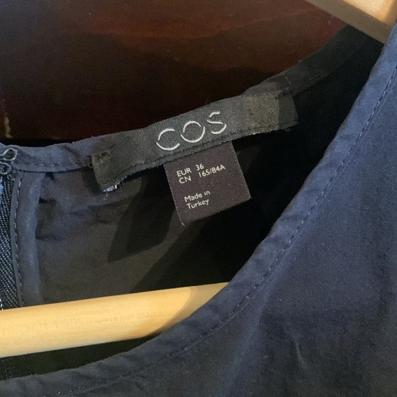 COS A-line Blouse with Pleated back - Picture 3 of 6